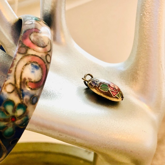 Vintage Unique Bracelet & Tiny Cloisonné Pendant - Picture 7 of 16